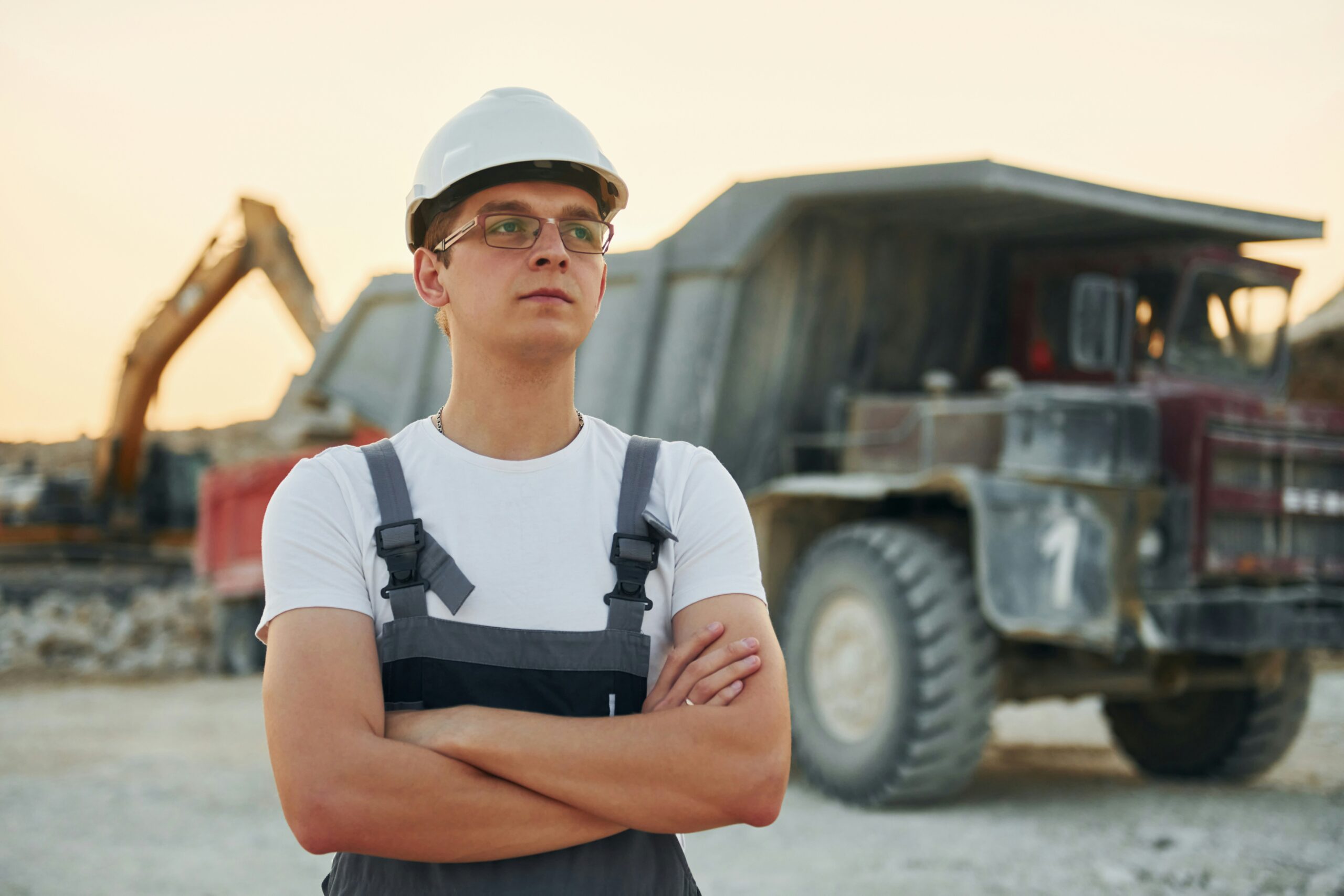 A young construction worker {{brizy_dc_image_alt imageSrc=